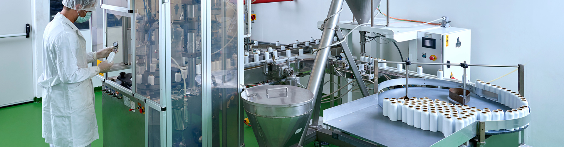 assemblaggio di dispositivi medici in camera bianca